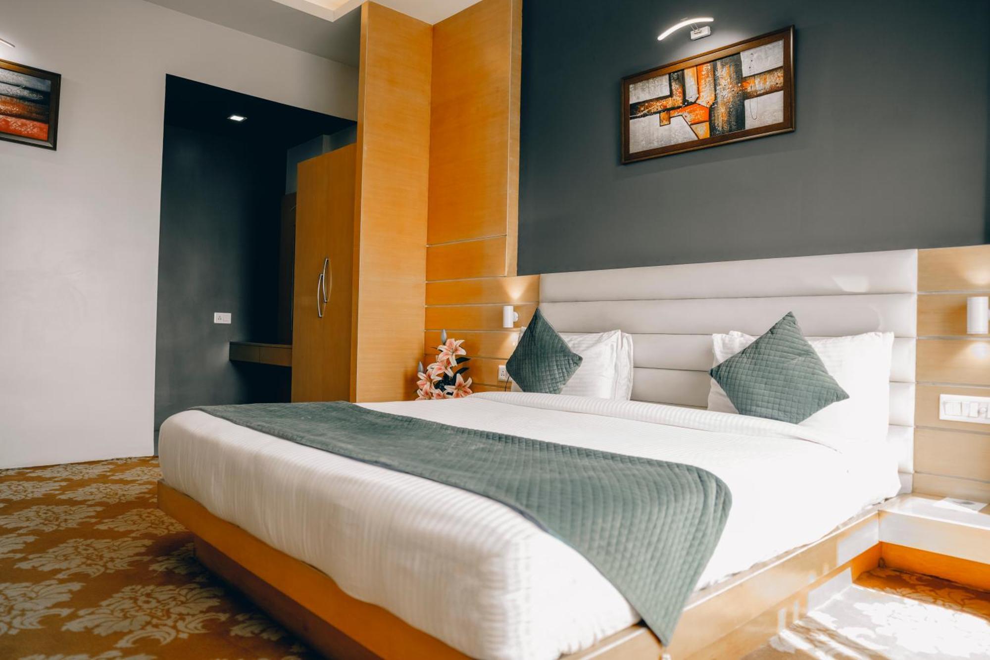 Imperial Heights Hotell Deoghar Exteriör bild
